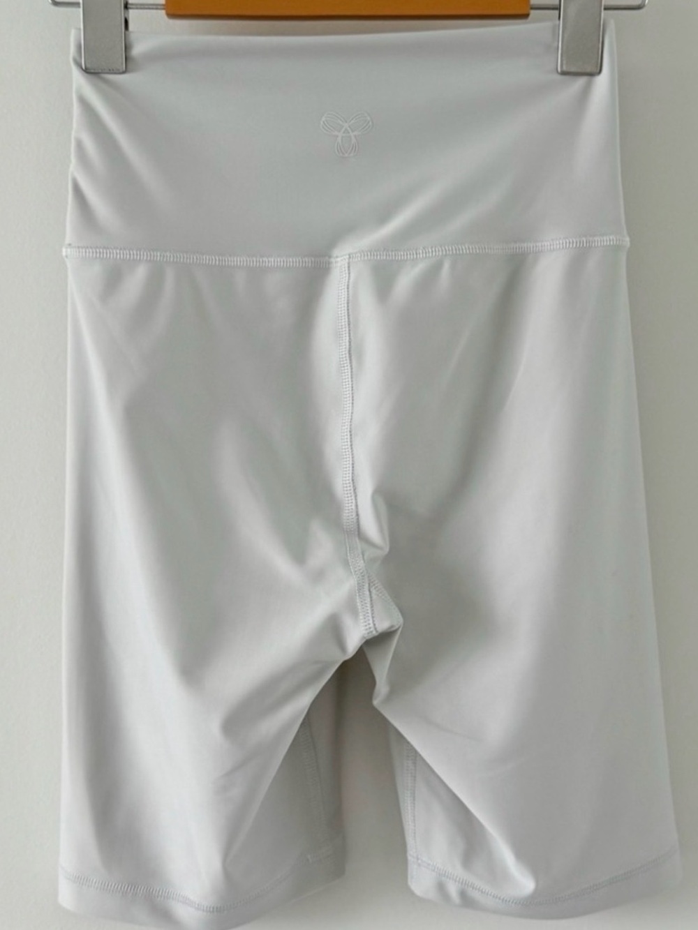 Aritzia TNA Butter Atmosphere 7” Bike Shorts XS Light Blue Gray - Picture 4 of 12